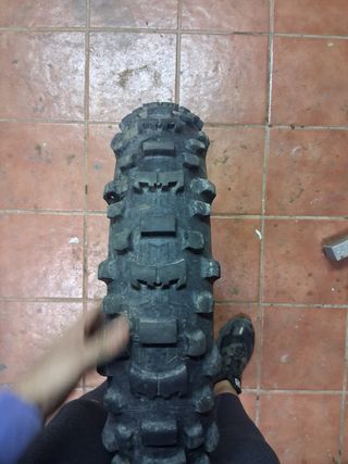 Michelin Enduro Medium 2 Neumático usado.