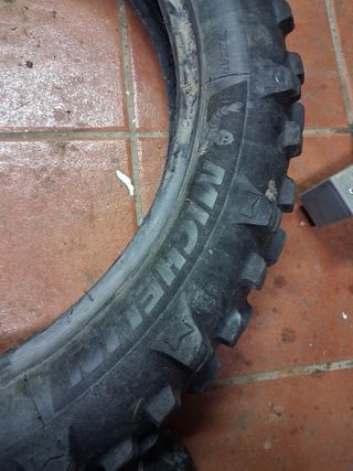 Michelin Enduro Medium 2 Neumático usado.