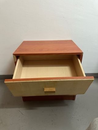 Mesita de noche auxiliar