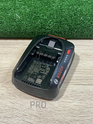 Taladro percutor a batería 18V-40 Bosch