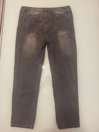 Pantalón vaquero gris