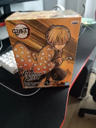 Figura Zenitsu Agatsuma Kimetsu no Yaiba