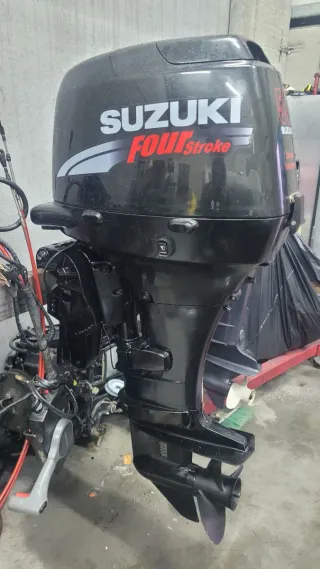 Motor Suzuki fueraborda 50 cv