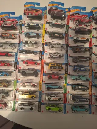 Hot Wheels - Lot de voitures miniatures