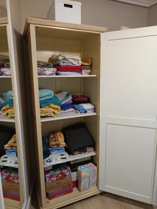 Armario pino lacado casi nuevo 190x70x50