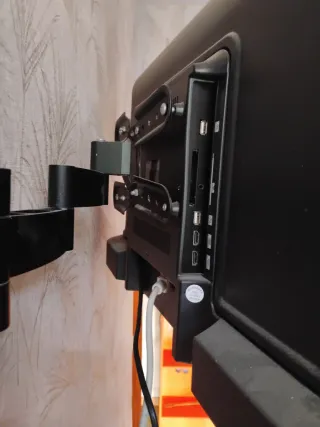 Urge vender,Televisión 25 Negra y Plateada