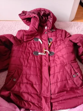Abrigo niña acolchado rojo
