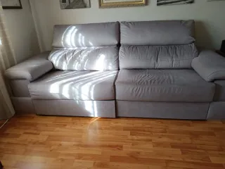 Sofá modular extensible y regulable