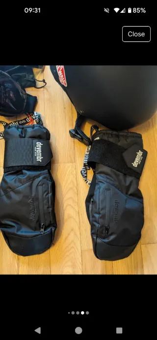 Casco y gafas de snowboard