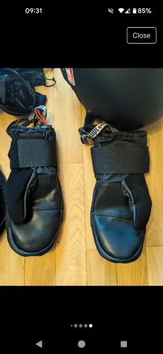 Casco y gafas de snowboard