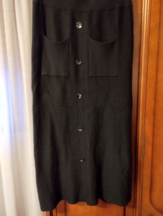 Falda de punto larga negra