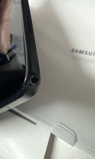 Tablet Samsung gris con golpe A9 plus