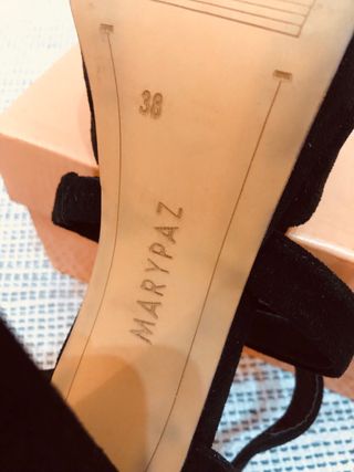 Sandalias terciopelo negras talla 38 Bossanova