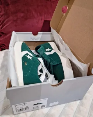 Zapatillas Nuevas, de la marca CONVERSE