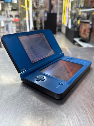 Nintendo DSi XL Azul