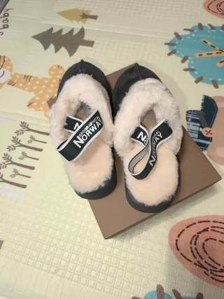 Zuecos Geographical Norway grises