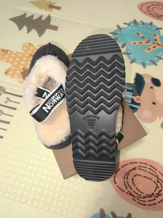 Zuecos Geographical Norway grises