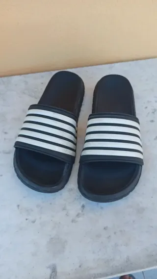 Ciabatte Adidas nere righe bianche