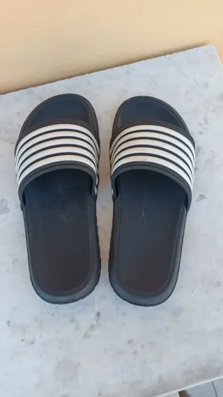 Ciabatte Adidas nere righe bianche