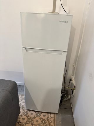 Nevera Daewoo blanca
