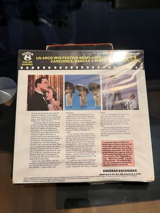 Súper 8 Cantando bajo la lluvia, y Americano París