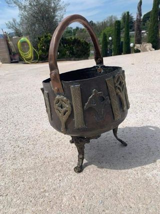 Antico calderone in rame
