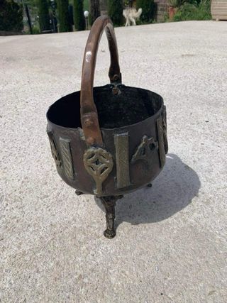 Antico calderone in rame