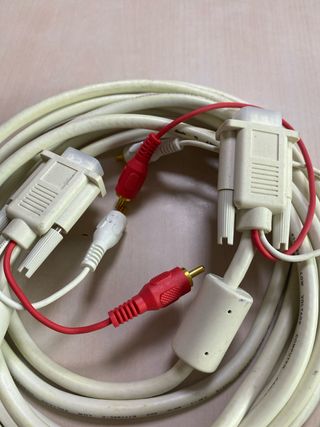 Cable VGA con conectores RCA