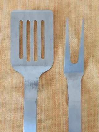 Set 3 Utensili BBQ - Spatola, Forchetta, Spazzola