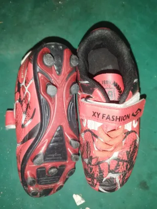 Botas de fútbol niño rojas n25