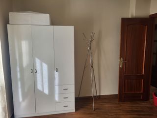 ALQUILER HABITACION PARA CHICA EN PISO COMPARTIDO