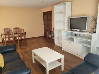 ALQUILER HABITACION PARA CHICA EN PISO COMPARTIDO