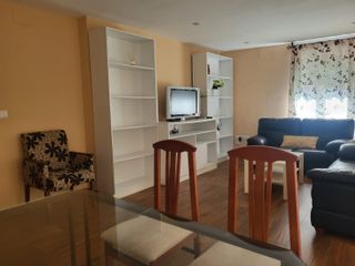 ALQUILER HABITACION PARA CHICA EN PISO COMPARTIDO