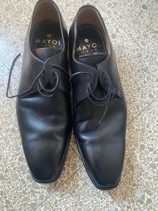 Zapatos de cuero Mayol negros