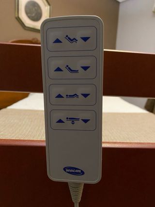 Cama articulada Invacare para mayores y ancianos