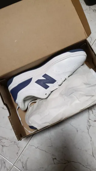 Tenis New Balance Blanco y Azul