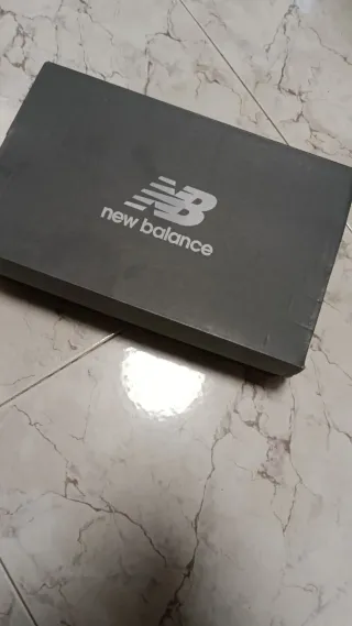 Tenis New Balance Blanco y Azul