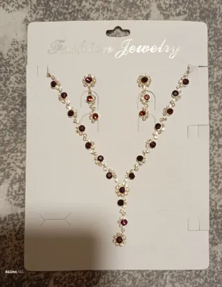 Conjunto Colgante y Pendientes granate y Plateado