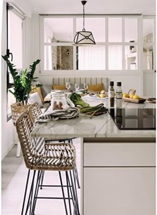 Taburetes altos ratán y metal