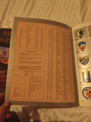 Libro Escudos de Fútbol Coleccionista