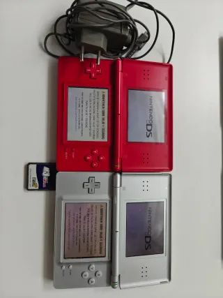 Nintendo DS Lite Roja y Plateada