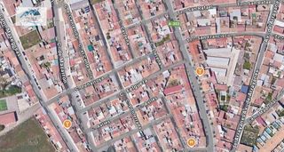 Chalet en venta en Linares