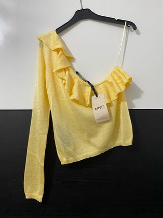 Top amarillo con volantes