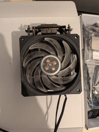 Procesador AMD Ryzen 5 5600XT y Placa Base Asus