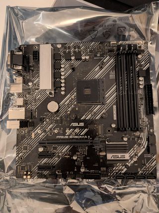 Procesador AMD Ryzen 5 5600XT y Placa Base Asus