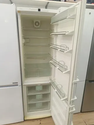 Nevera Liebherr con garantía y transporte