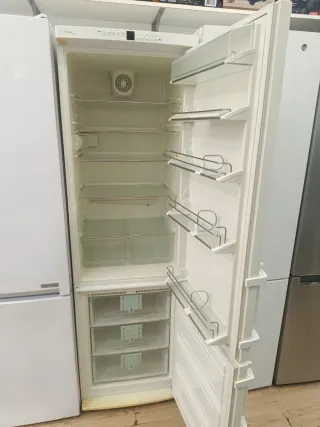 Nevera Liebherr con garantía y transporte