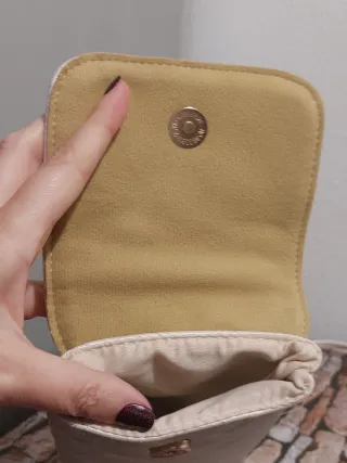 Borsetta porta cellulare trapuntata