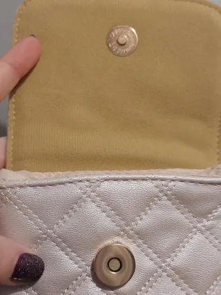 Borsetta porta cellulare trapuntata