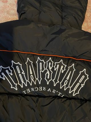 Chaqueta Trapstar Negra con Capucha